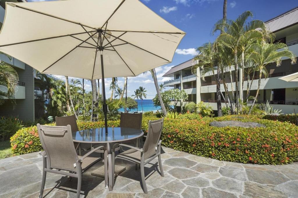 Hawaiian-Style Oceanview Across The Street From Historic Magic Sands Beach Park - White Sands Village 202 카일루아 코나 외부 사진